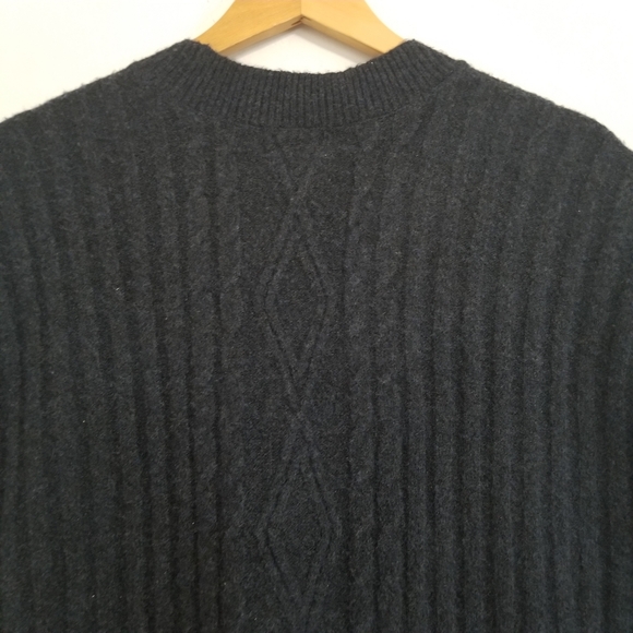 NWT Universal Thread Navy Cashmere Like Sweater Vest Size Large - Picture 4 of 8